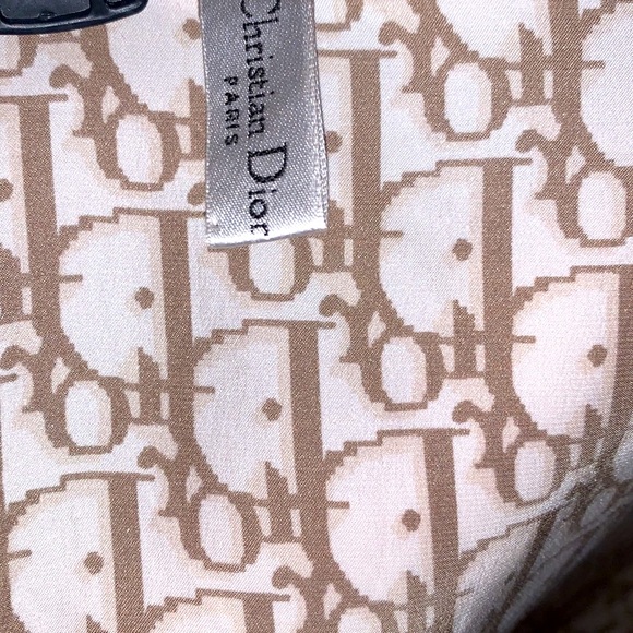 Christian Dior Paris 100% Silk Scarf made in Italy ๐ฎ๐น Luxurious - Huge Size - Picture 7 of 10